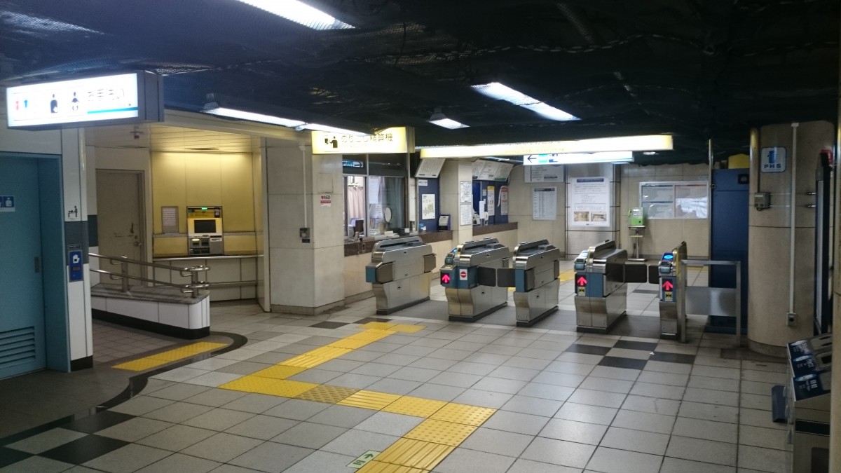二重橋前：JR東京駅方面改札